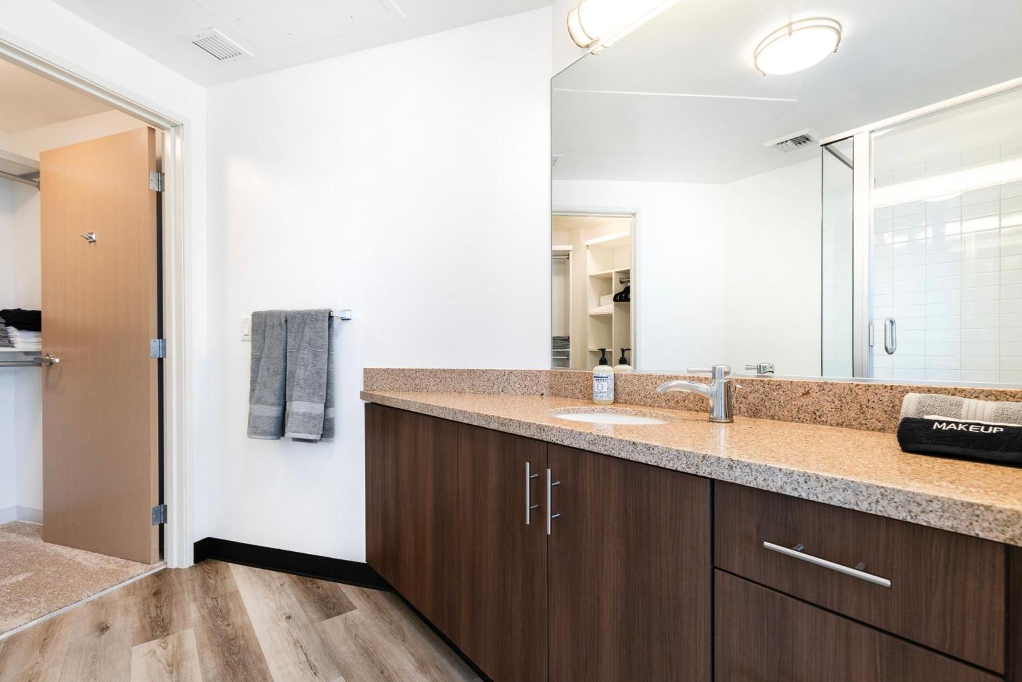 2br Luxury Highrise Retreat Vt Apartamento